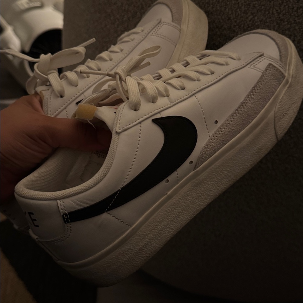 Nike Classic White and Black Low-Top Sneakers